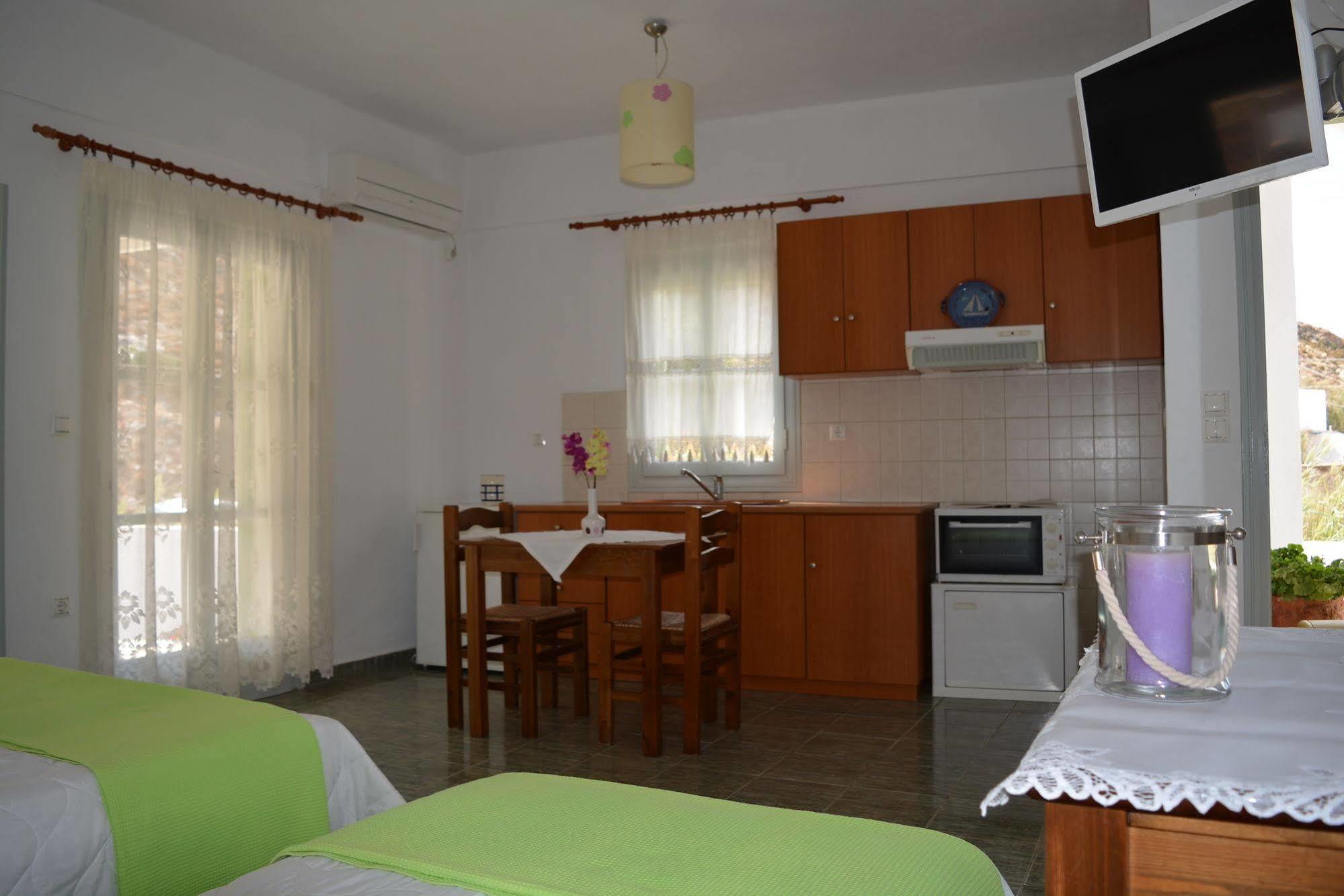 Klados Studios & Apartments Cherronisos  외부 사진